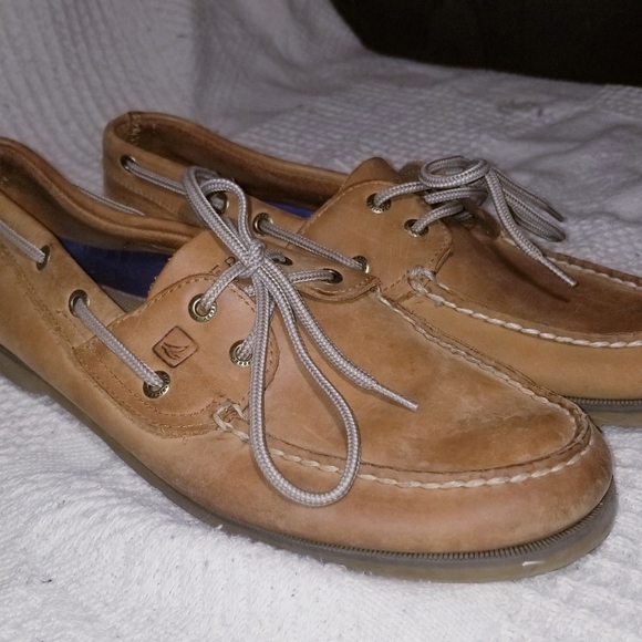 Sperry's - Picture 2 of 4